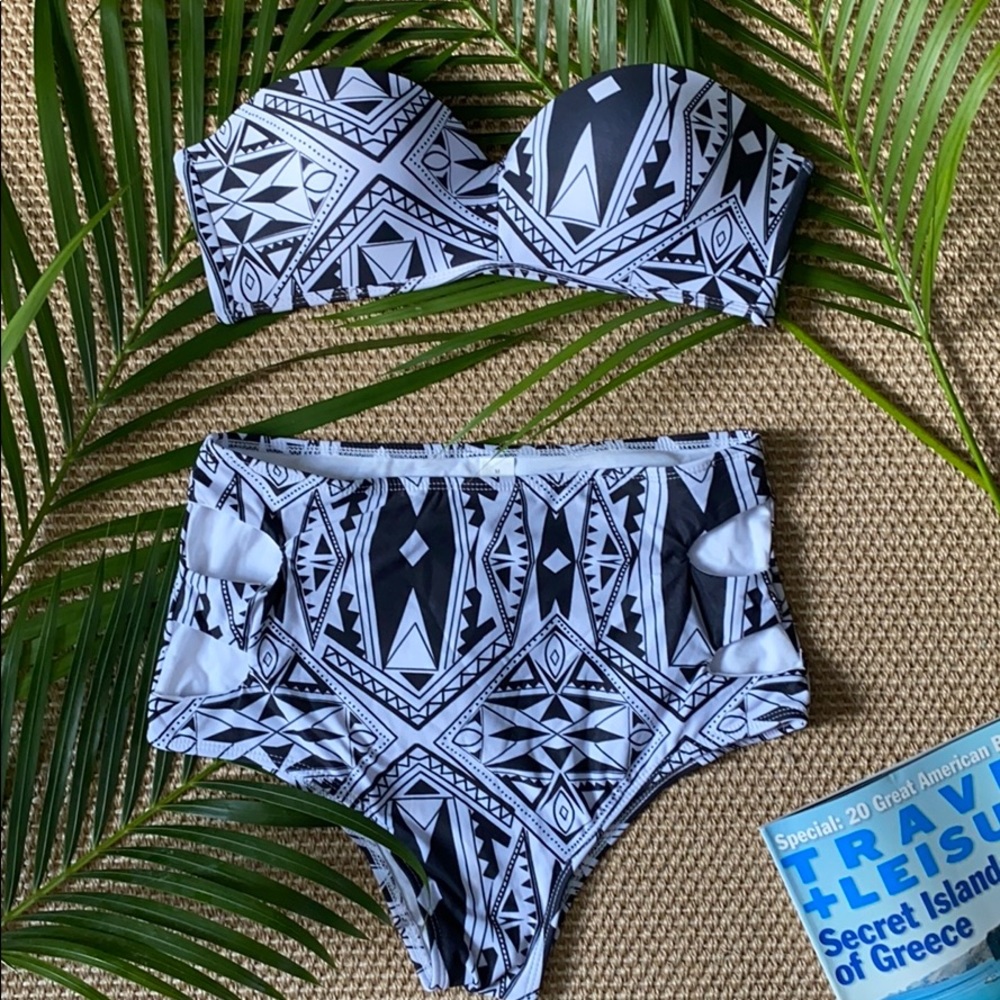 NWOT- High Waisted Bikini